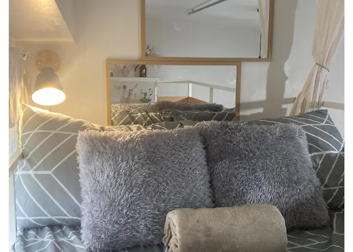 Bohemian Inspired Unit1 At Trees Residences Apartment